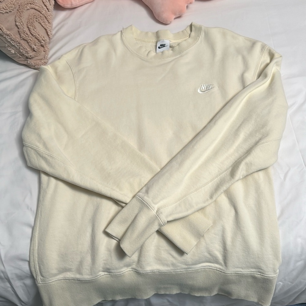 Nike Mens Tall Butter Yellow Crewneck